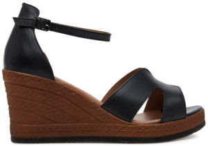 Sandały na koturnie Lasocki